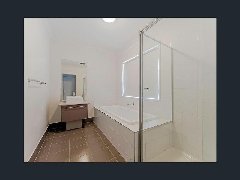 111 Inverell Parkway, Tarneit VIC 3029