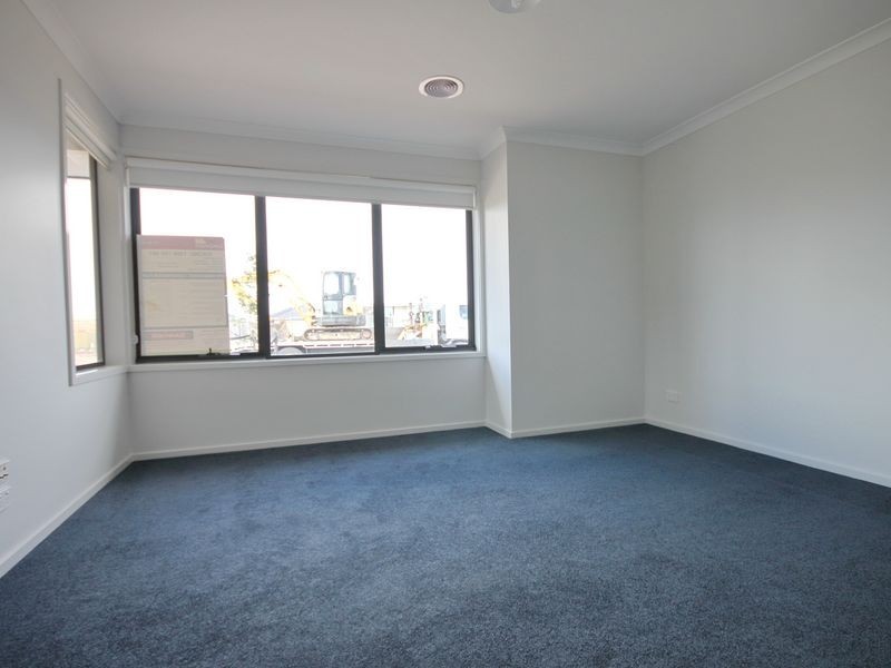 15 Wongabeena Grove, Werribee VIC 3030