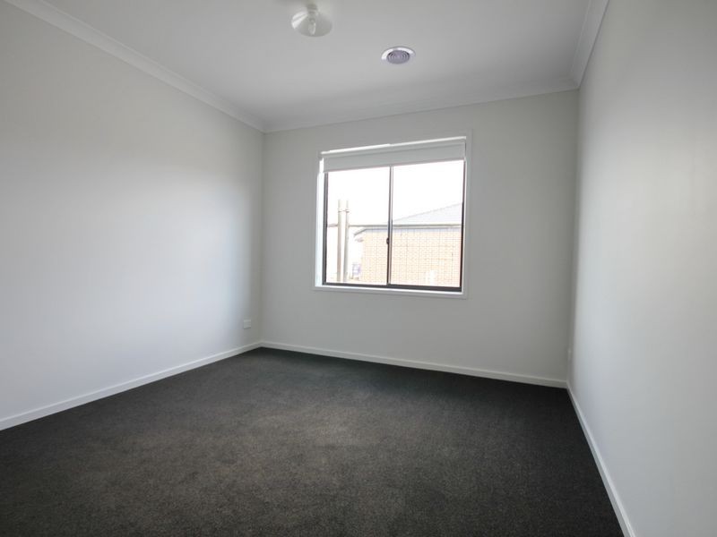 15 Wongabeena Grove, Werribee VIC 3030