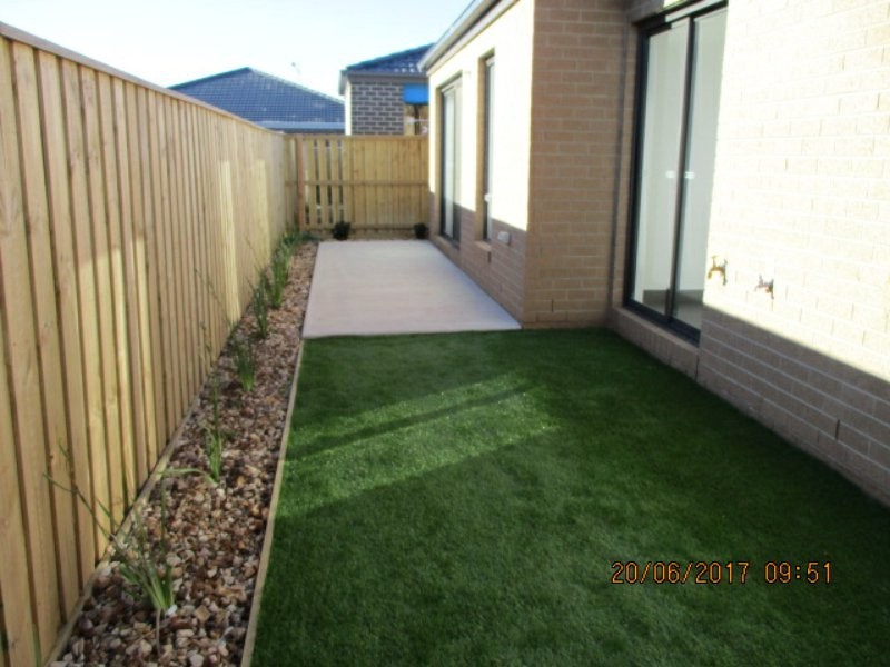 15 Wongabeena Grove, Werribee VIC 3030