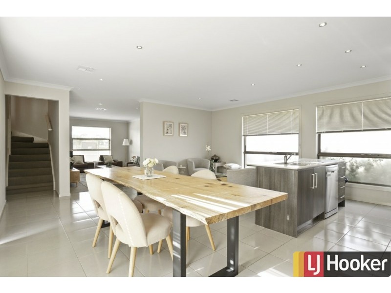 31 Basinview Drive, Tarneit VIC 3029