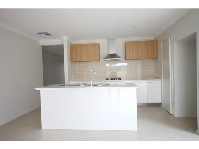 37 Taworri Crescent, Werribee VIC 3030