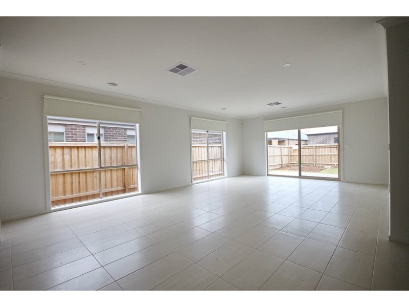 37 Taworri Crescent, Werribee VIC 3030