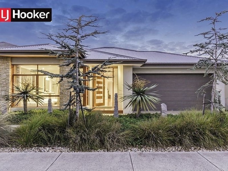 18 Delaney Boulevard, Williams Landing VIC 3027