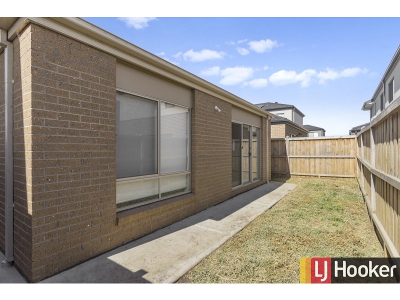 46 Dingo Street, Point Cook VIC 3030