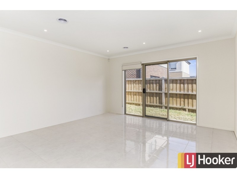 46 Dingo Street, Point Cook VIC 3030