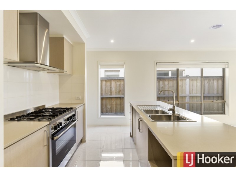 46 Dingo Street, Point Cook VIC 3030