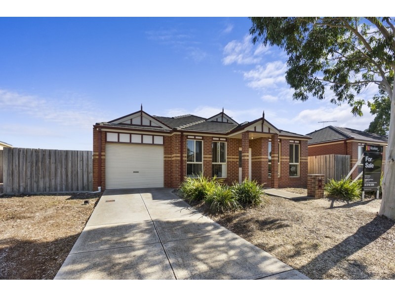 2/13 Bellinger Crescent, Wyndham Vale VIC 3024