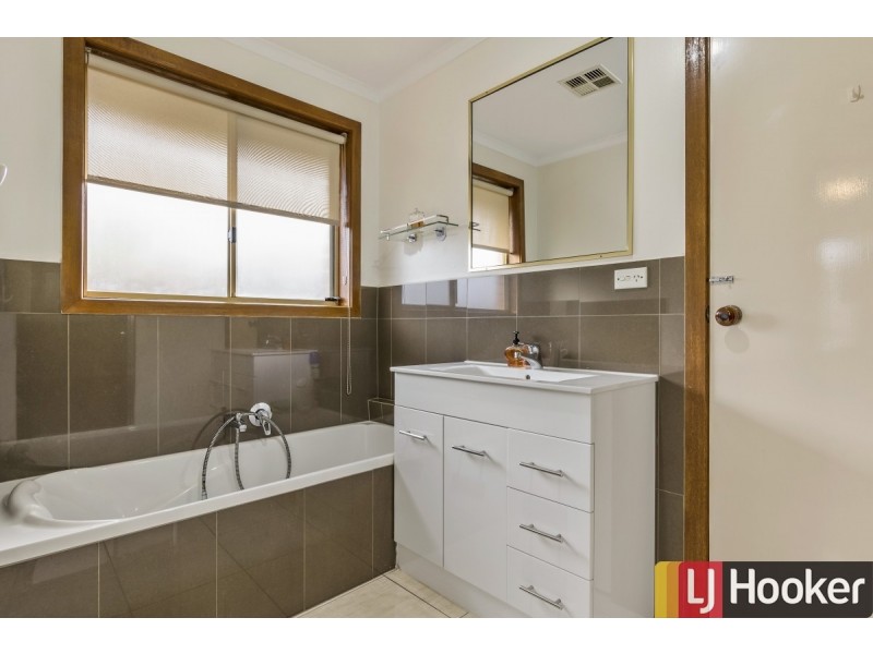 46 Bourke Crescent, Hoppers Crossing VIC 3029