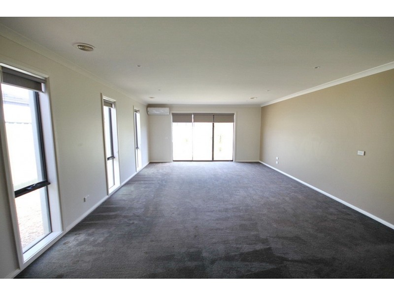 39 Ambleside Avenue, Wyndham Vale VIC 3024