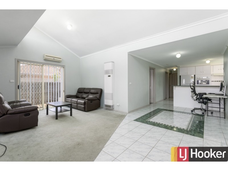 1/27 Hotham Crescent, Hoppers Crossing VIC 3029