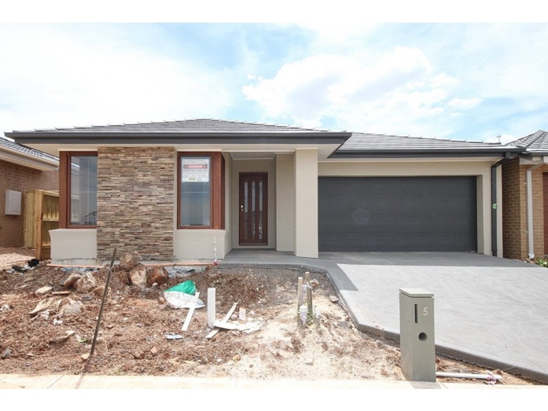 5 Strawberry Road, Wyndham Vale VIC 3024