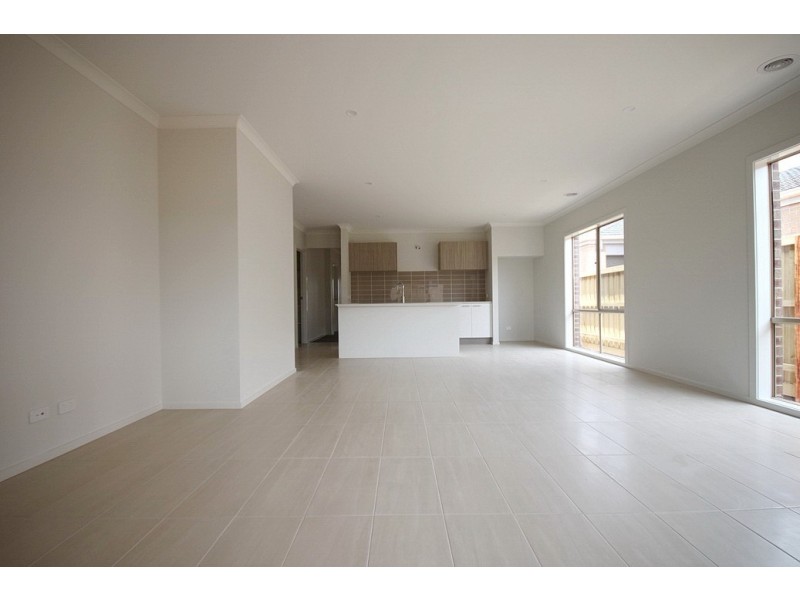 5 Strawberry Road, Wyndham Vale VIC 3024