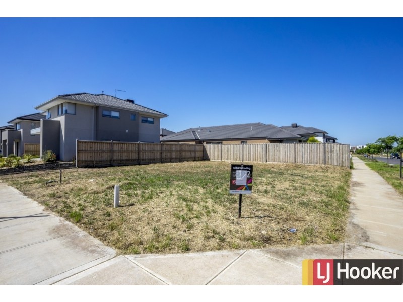 25 Stoneleigh Circuit, Williams Landing VIC 3027
