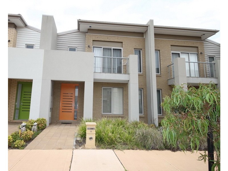 14 Broadbeach Circuit, Sanctuary Lakes VIC 3030