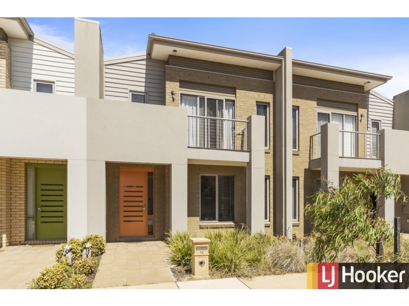 14 Broadbeach Circuit, Point Cook VIC 3030