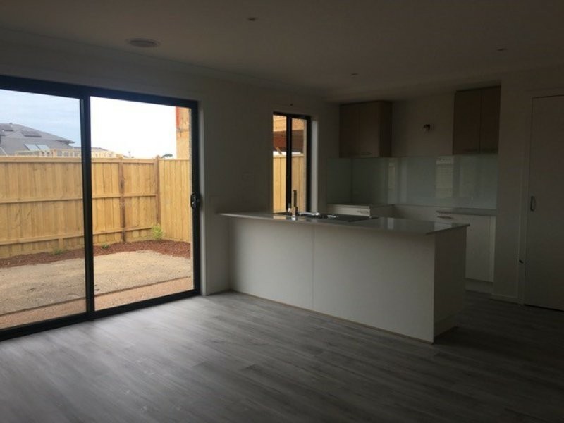 6 Airmaid Drive, Williams Landing VIC 3027