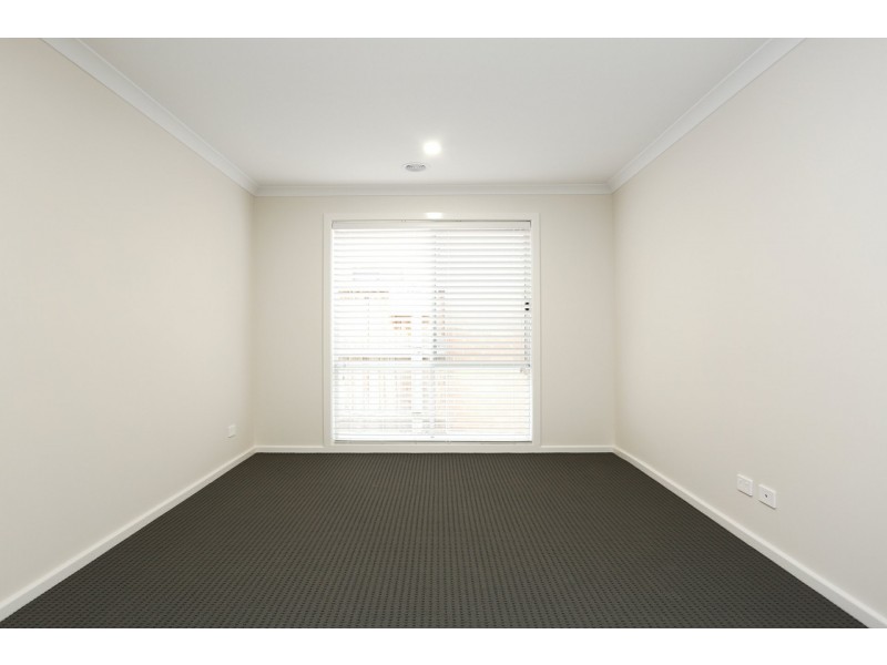 15 Tess Grove, Truganina VIC 3029