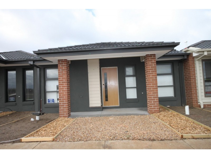 8 Muswell Walk, Wyndham Vale VIC 3024