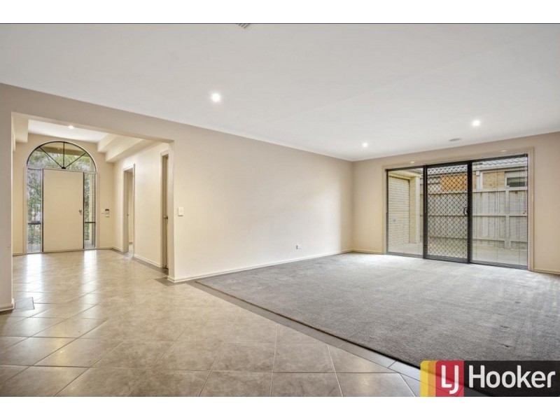 19 Ladybird Crescent, Point Cook VIC 3030