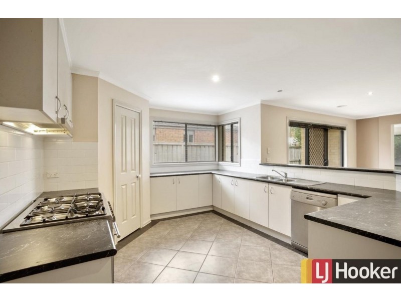 19 Ladybird Crescent, Point Cook VIC 3030