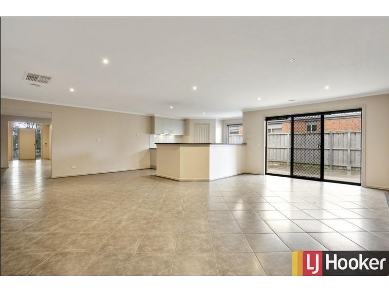 19 Ladybird Crescent, Point Cook VIC 3030