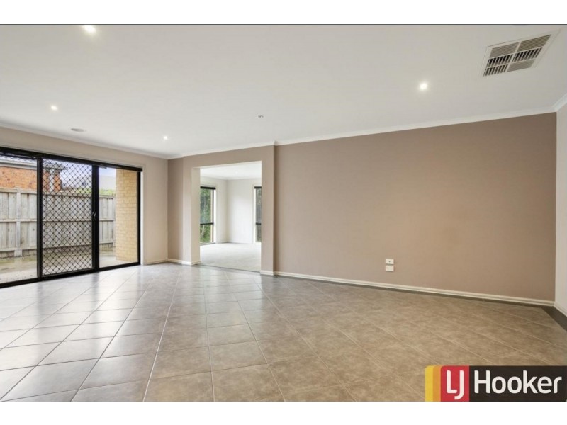 19 Ladybird Crescent, Point Cook VIC 3030