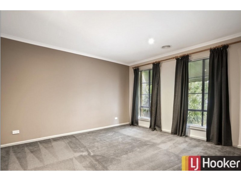 19 Ladybird Crescent, Point Cook VIC 3030