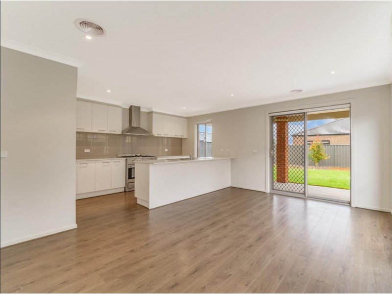 13 Cornubia Road, Wyndham Vale VIC 3024