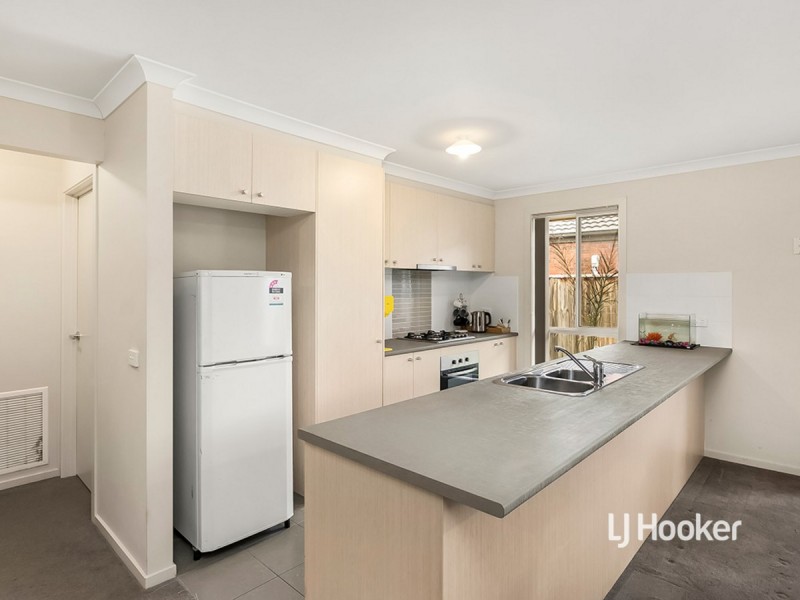 11 Sinclair Crescent, Tarneit VIC 3029