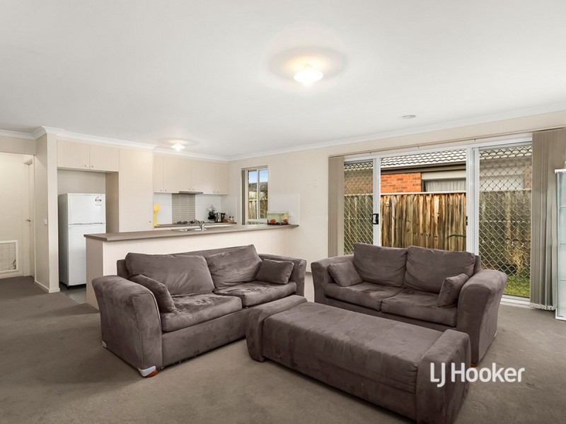 11 Sinclair Crescent, Tarneit VIC 3029