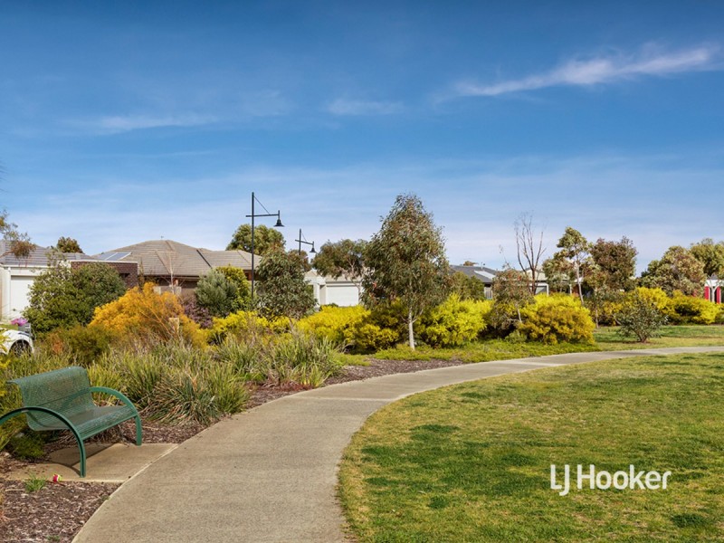 11 Sinclair Crescent, Tarneit VIC 3029