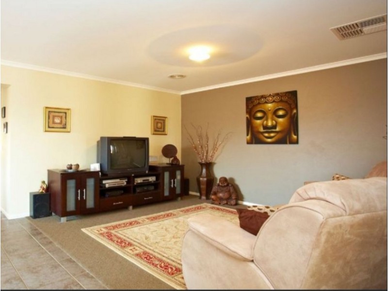 35 Emperor Parade, Tarneit VIC 3029