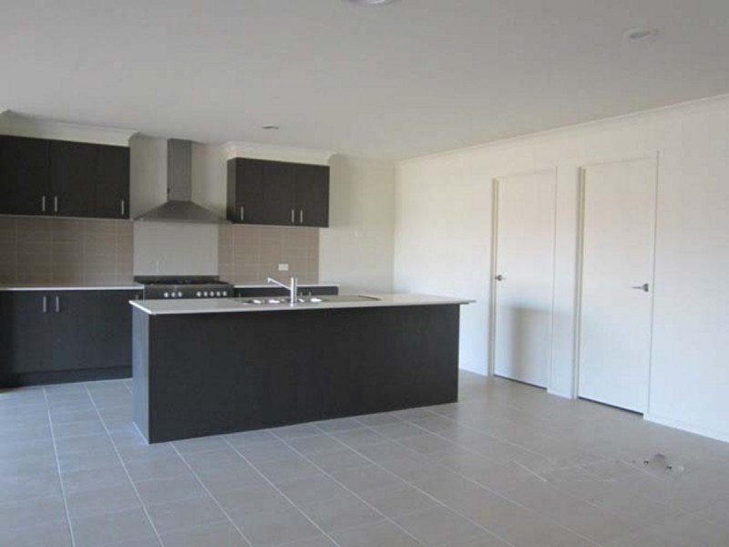 104 Rosella Avenue, Werribee VIC 3030