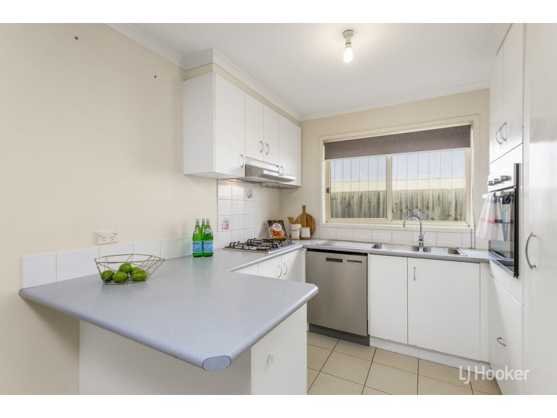 16 Quarrion Court, Hoppers Crossing VIC 3029