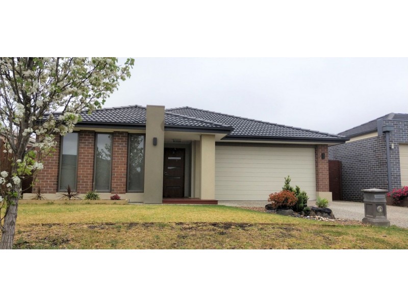27 Ferriman Way, Truganina VIC 3029
