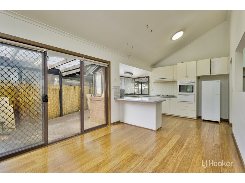 14 Kingfisher Court, Werribee VIC 3030