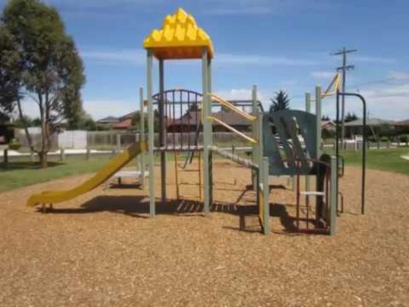 14 Kingfisher Court, Werribee VIC 3030