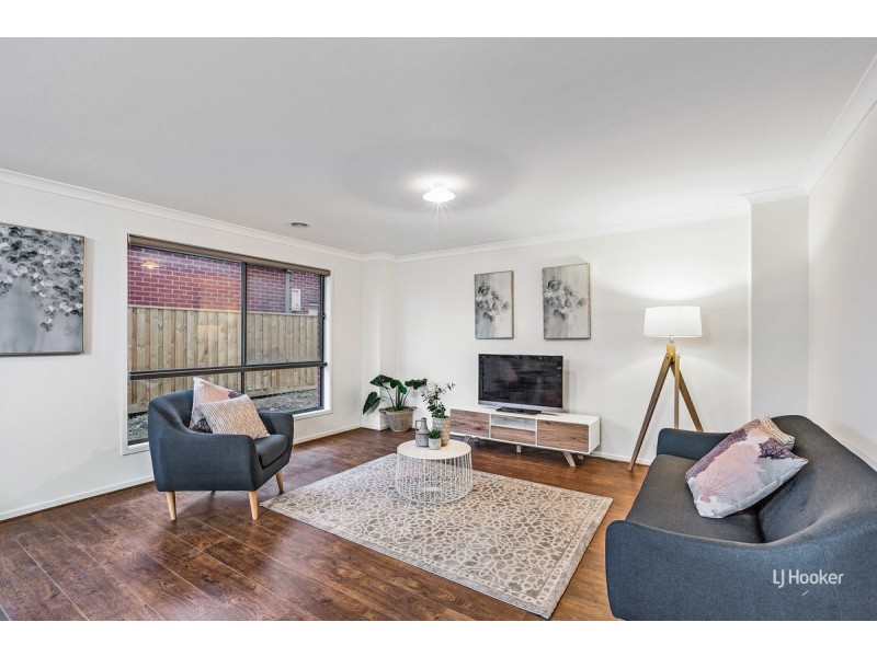 38 Bowling Avenue, Point Cook VIC 3030