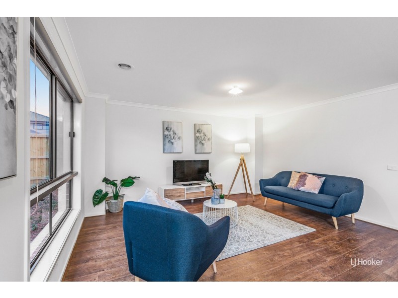 38 Bowling Avenue, Point Cook VIC 3030