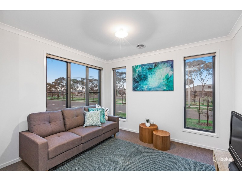 38 Bowling Avenue, Point Cook VIC 3030