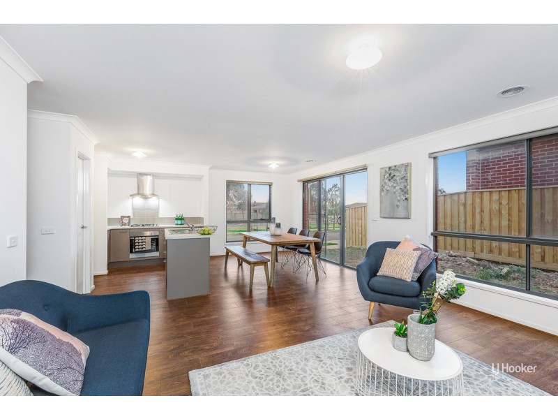 38 Bowling Avenue, Point Cook VIC 3030