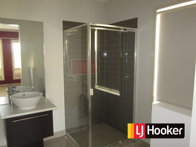 36 Mayfield Avenue, Truganina VIC 3029