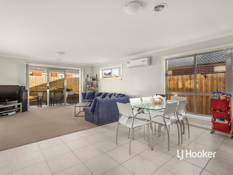 28 Gosse Crescent, Brookfield VIC 3338
