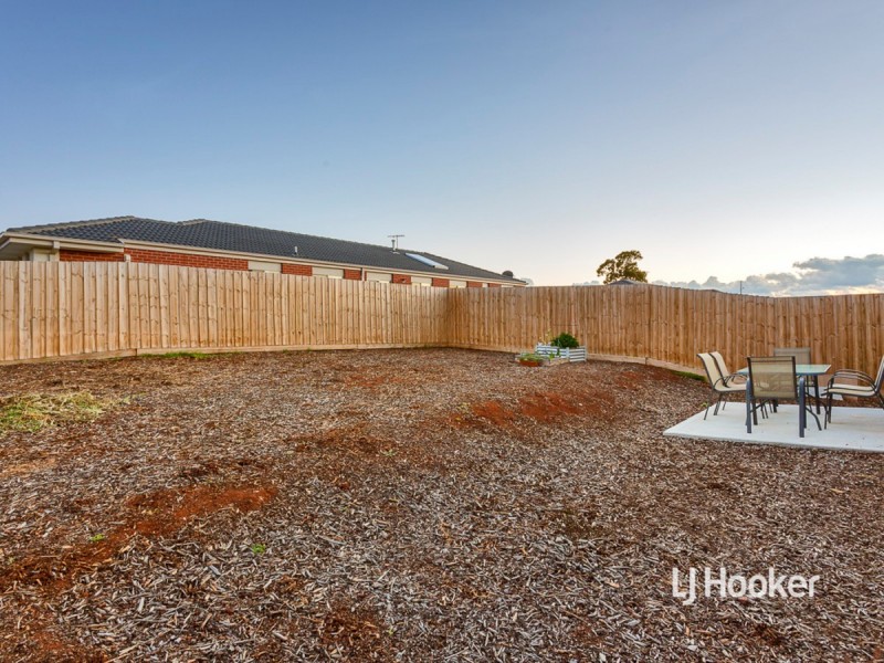 28 Gosse Crescent, Brookfield VIC 3338