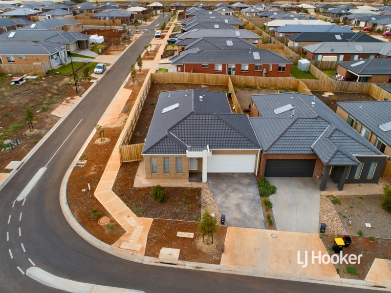 28 Gosse Crescent, Brookfield VIC 3338