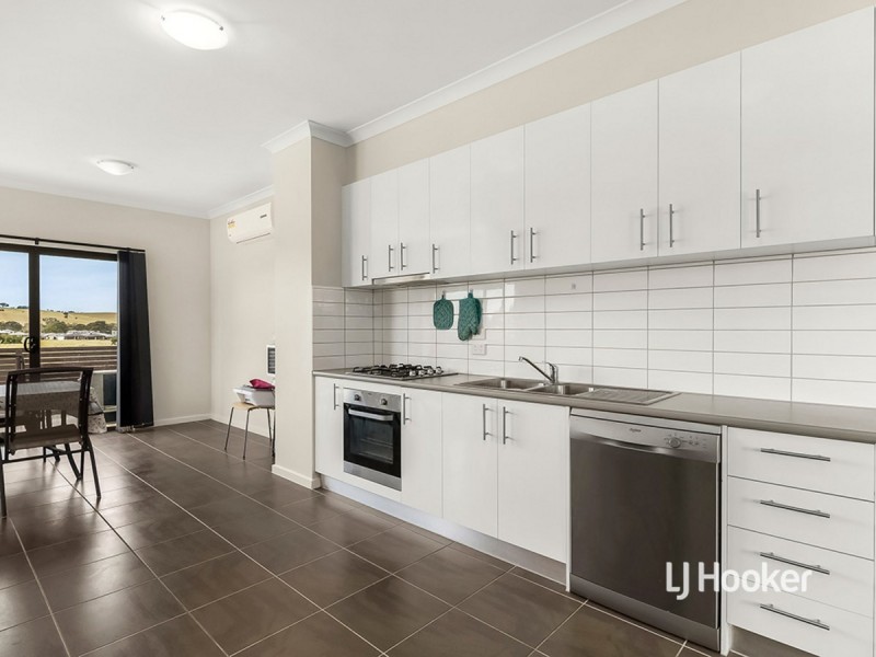 25 Swagman Walk, Wollert VIC 3750