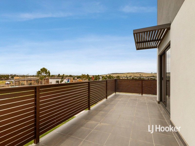 25 Swagman Walk, Wollert VIC 3750