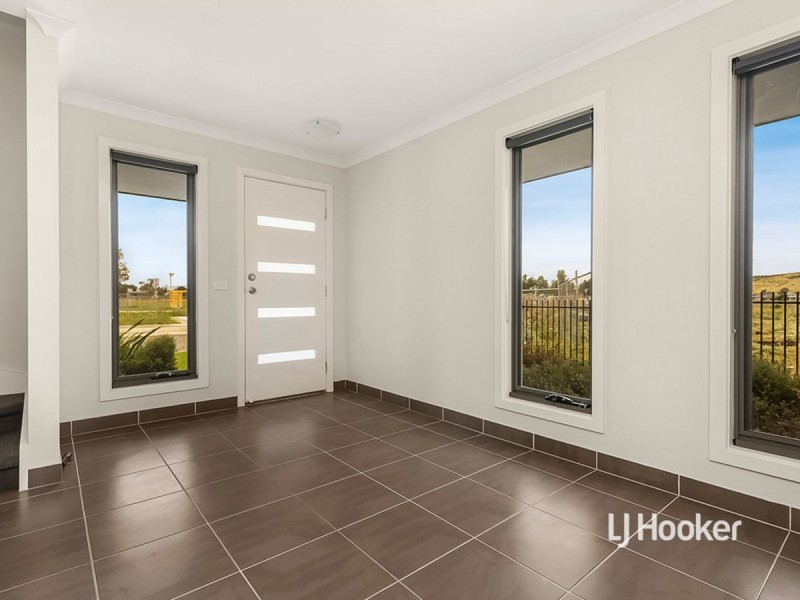 25 Swagman Walk, Wollert VIC 3750