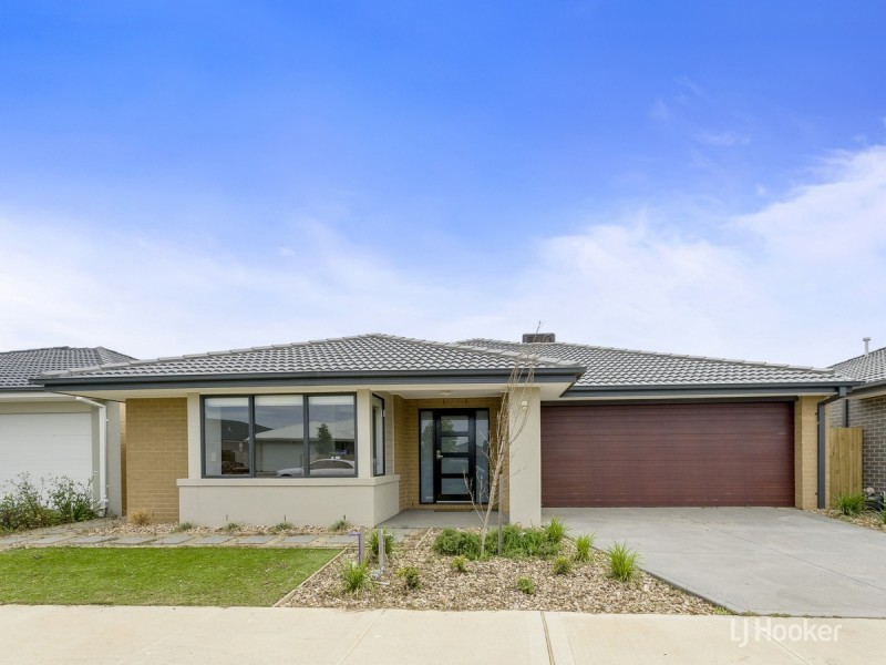 15 Wongabeena Grove, Werribee VIC 3030
